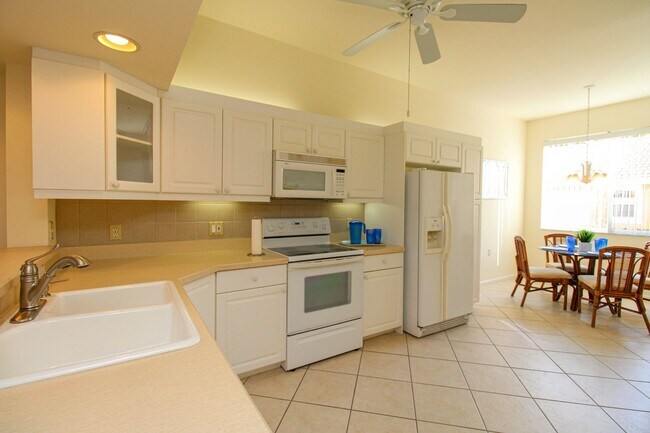 Building Photo - ***FALLING WATERS***ANNUAL UNFURNISHED REN...