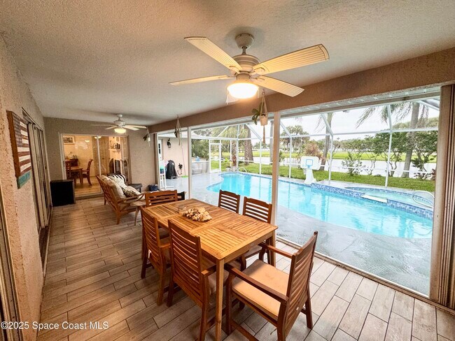 Building Photo - 1245 Ambra Dr
