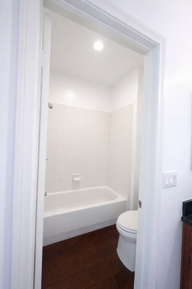 Building Photo - Executive-Level 6 Bedroom Residence | Designed for Work & Life Now Comes With $500 Move-in Specia...