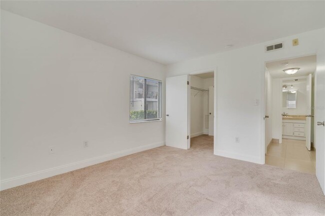 Building Photo - 304 Cherokee Ct