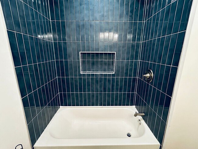 Building Photo - 601 Foster Pl