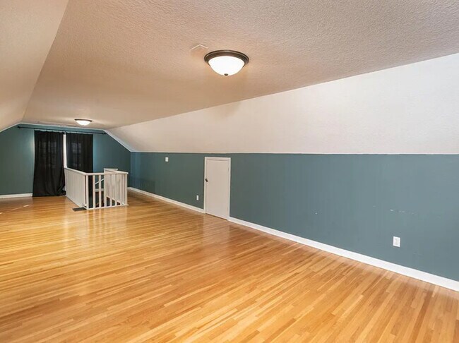 Building Photo - 125-113 13th Ave NW