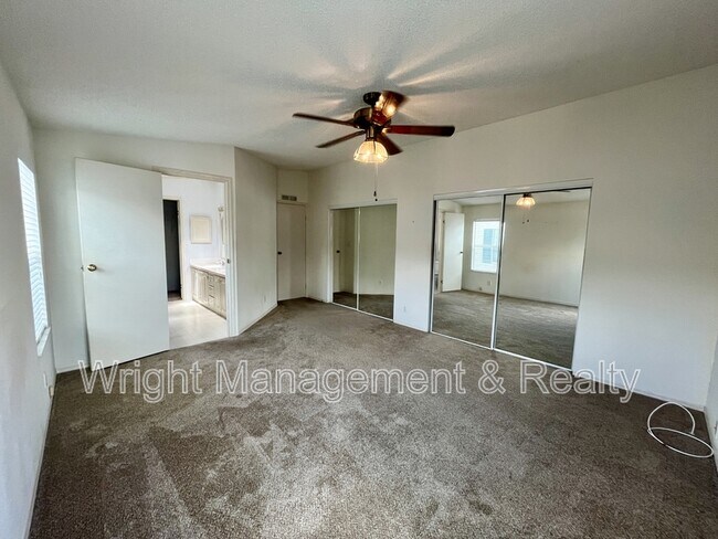 Building Photo - 10614 Hayden Ave