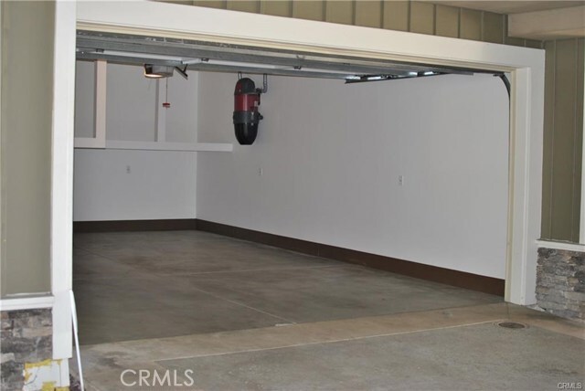 Building Photo - 804 N Irena Ave