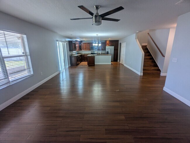 Building Photo - For Rent: Spacious, Open Floor Plan, 4 Bedroom House, Mount Dora Florida.