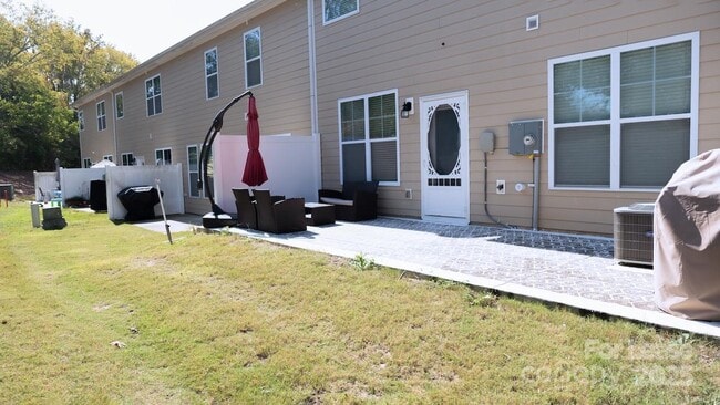 Building Photo - 1463 Bramblewood Dr