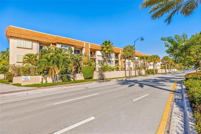 Building Photo - 4143 N Ocean Blvd