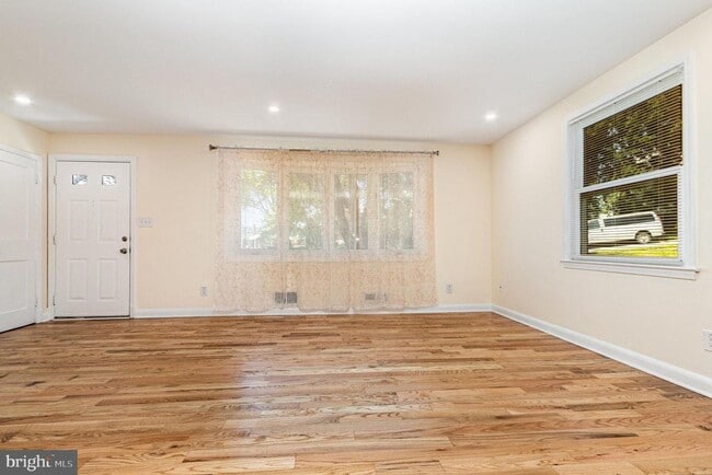 Building Photo - Renovated Rancher for rent in Rosedale!