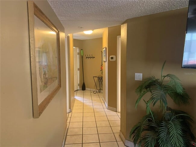 Building Photo - 1515 PINELLAS BWY