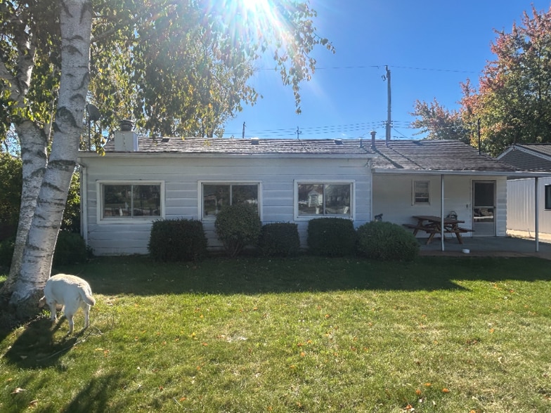 Building Photo - 5693 E Eagle Dr