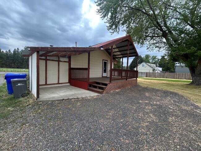Building Photo - Charming 4 Bed, 1 Bath Home in Spokane Val...