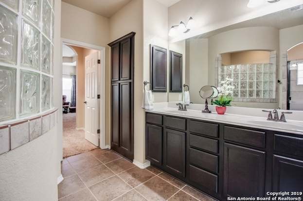 Building Photo - 1323 Kingbird Ct