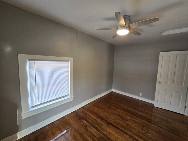 Building Photo - 214 2nd St SW