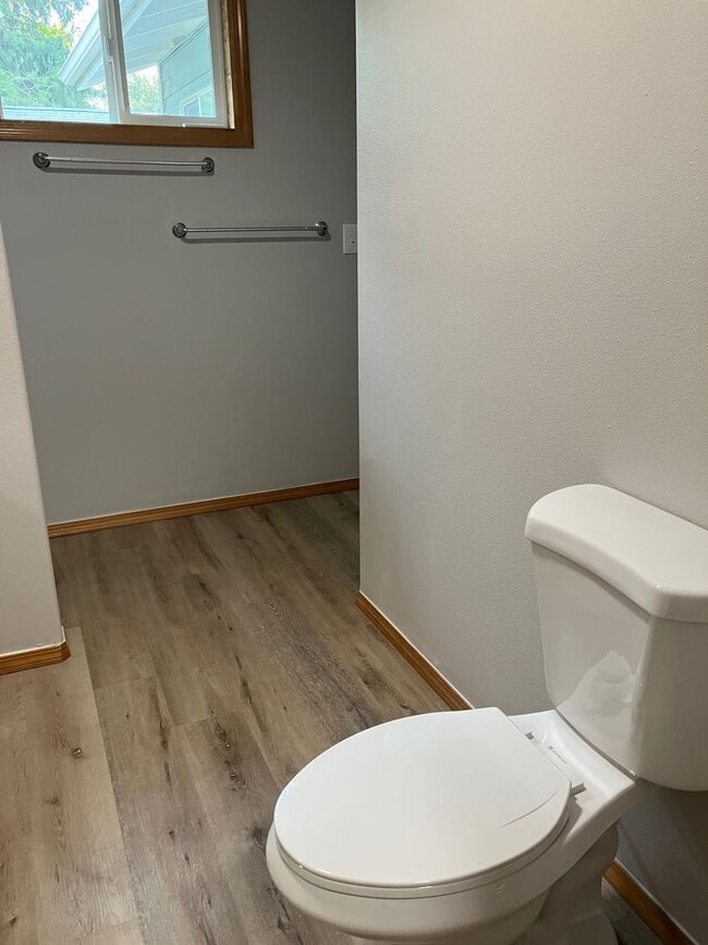 Building Photo - Updated, Single-level Home in NE Newberg  |  Reduced Rent  |  $500.00 Off 1st Two Full Month's Rent