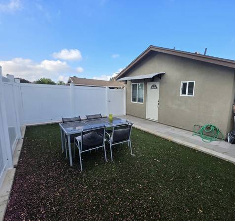 Building Photo - 7125 Cantaloupe Ave