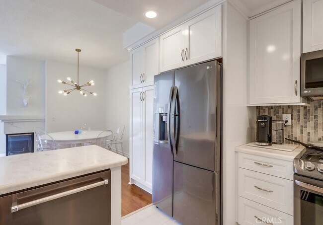 Building Photo - 54 Waxwing Ln