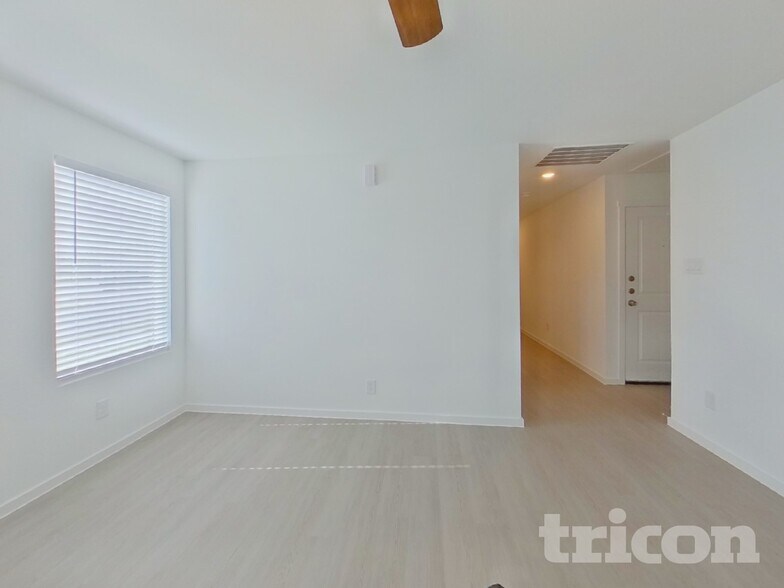 Building Photo - 10712 Cowhide Ln