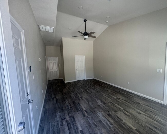 Building Photo - 1565 Shiloh Pl
