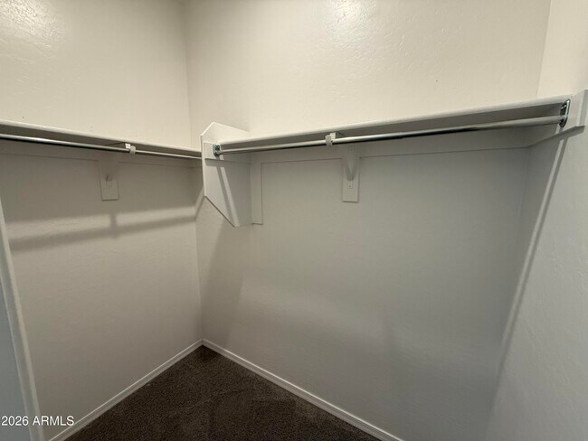 Building Photo - 2669 S Peppertree Dr
