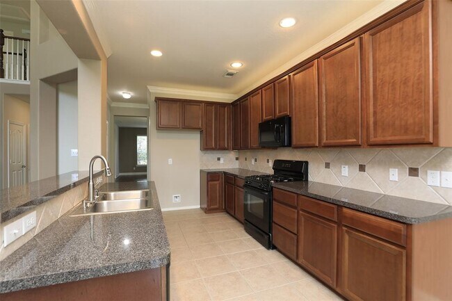 Building Photo - 9603 Red Rugosa Dr