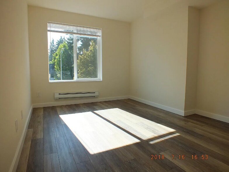Building Photo - 12544 15th Ave NE