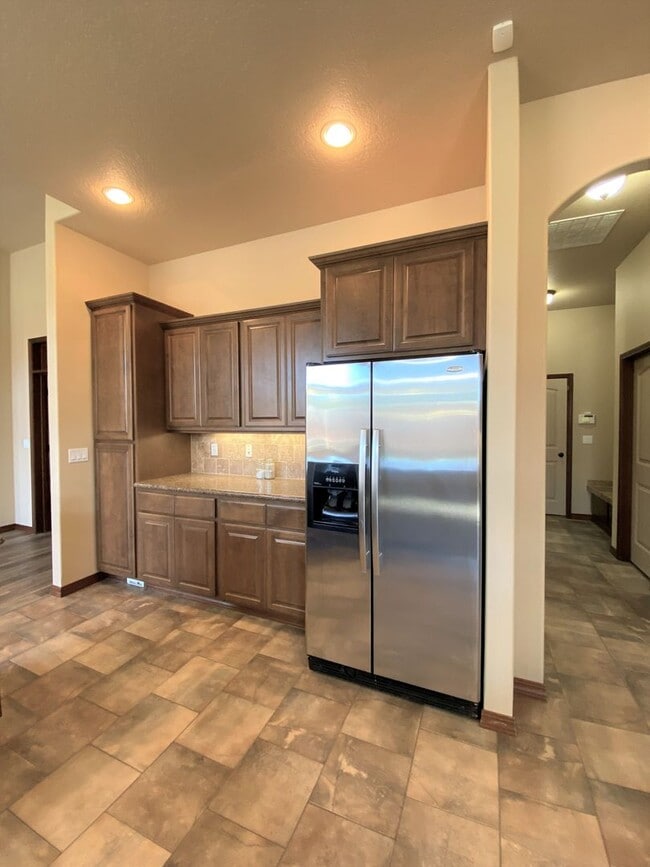 Building Photo - Beautiful, One Level Living in South Richland!