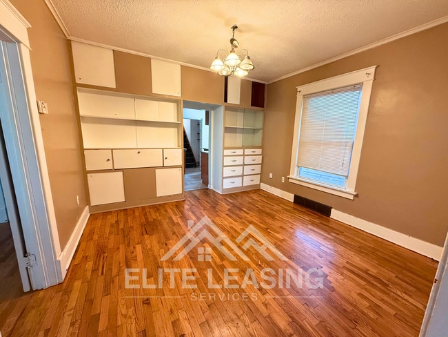 Building Photo - 1242 SW Wayne Ave