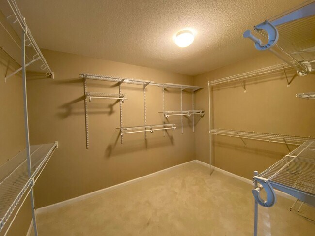 Building Photo - 3 bedroom 2 bath house in Berwick