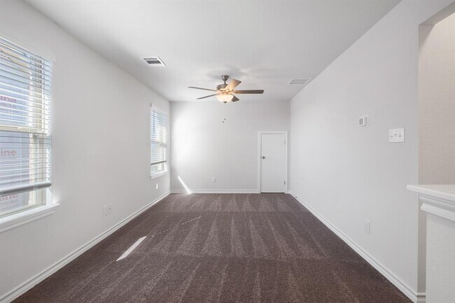 Building Photo - 108 Leatherleaf Dr