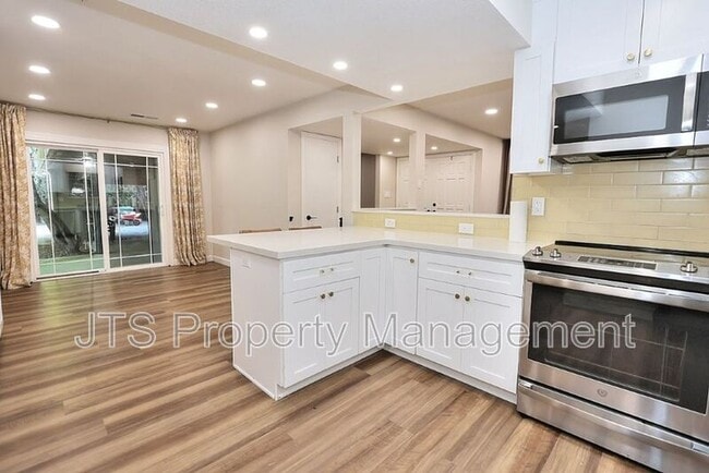 Building Photo - 3160 Watt Ave
