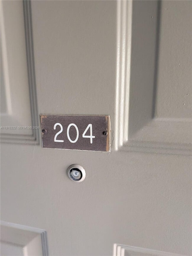 Building Photo - 108 Gardens Dr