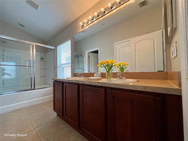 Building Photo - 10238 Cala Lily Trail