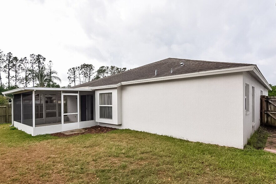 Building Photo - 4649 Roundview Ct