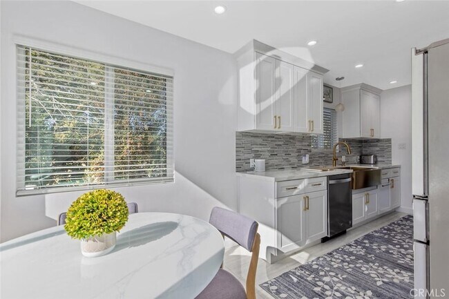 Building Photo - 22444 Venido Rd