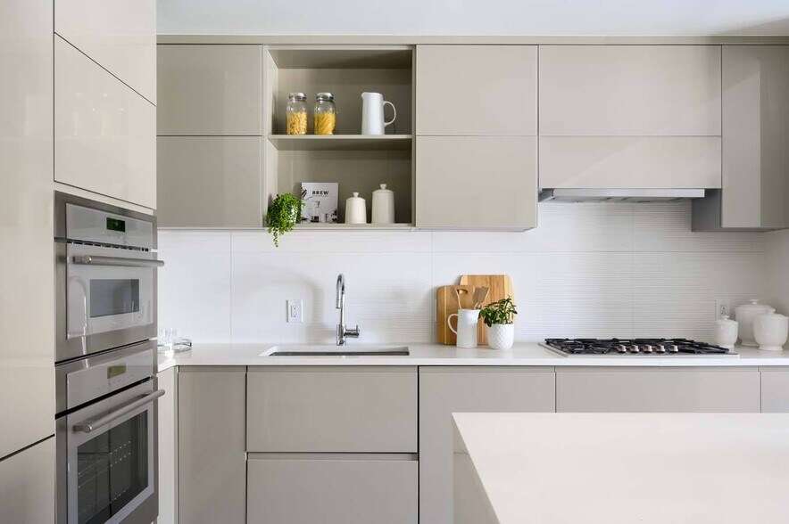 Building Photo - 810 O St NW