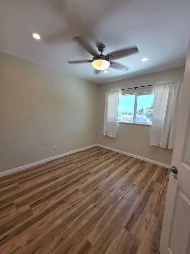 Building Photo - 1030 Kahili Pl