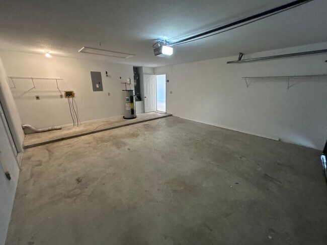 Building Photo - 895 Wandering Pine Trail