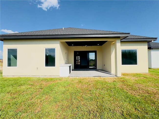 Building Photo - 43 N Woody Rd
