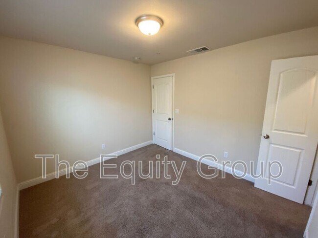 Building Photo - 3227 Ferro Ct