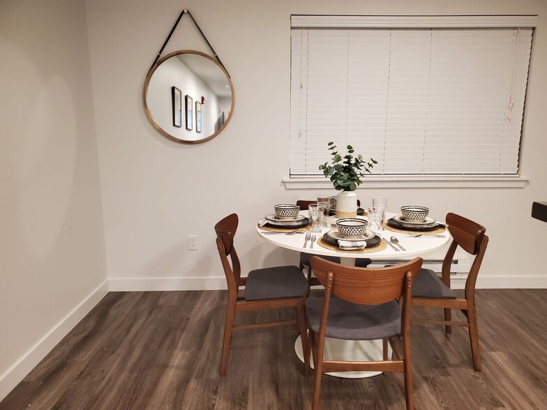 Building Photo - Lynwood Commons