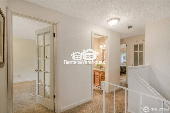 Building Photo - Spacious 3-Bedroom Townhome in Desirable Candlewood Condos