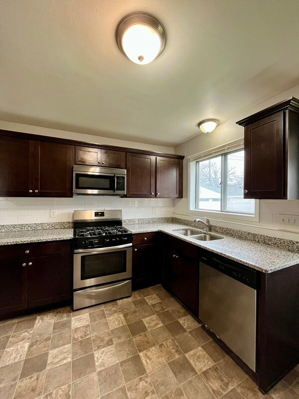 Building Photo - 4656 Detroit St