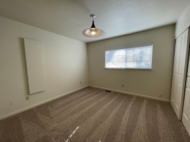 Building Photo - 1343 Wilson Cir