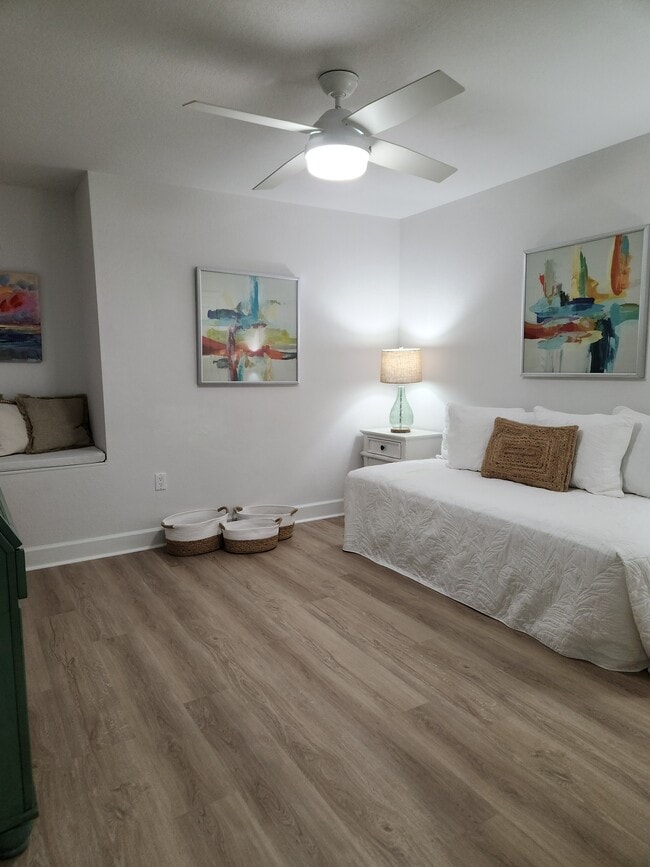 Building Photo - 17298 Acapulco Rd