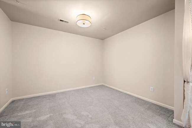 Building Photo - 1408 Black Walnut Dr