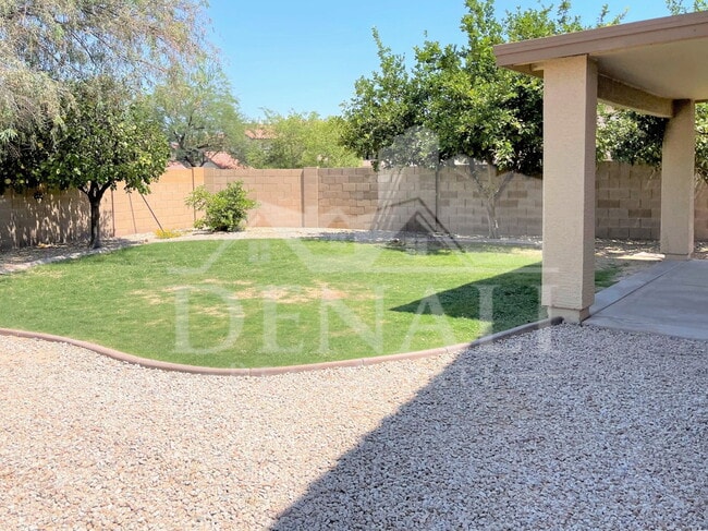 Building Photo - 31443 N Cactus Dr