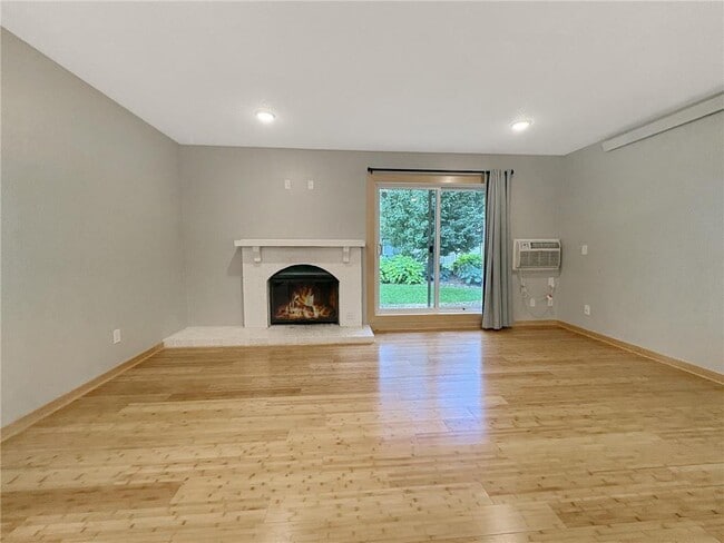 Building Photo - 310 Ford Rd