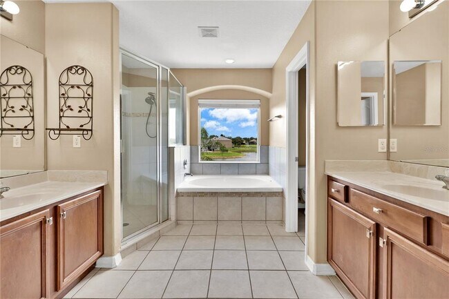 Building Photo - 643 Willett Dr