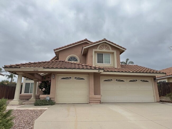 Building Photo - **Beautiful Lake Elsinore 3 Bdrm 2.5 Baths...