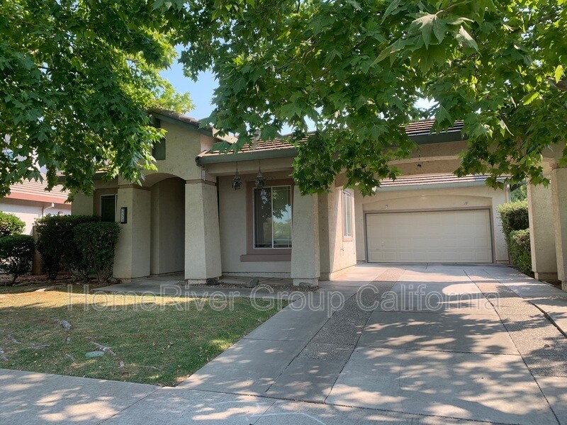Building Photo - 2224 Bastona Dr